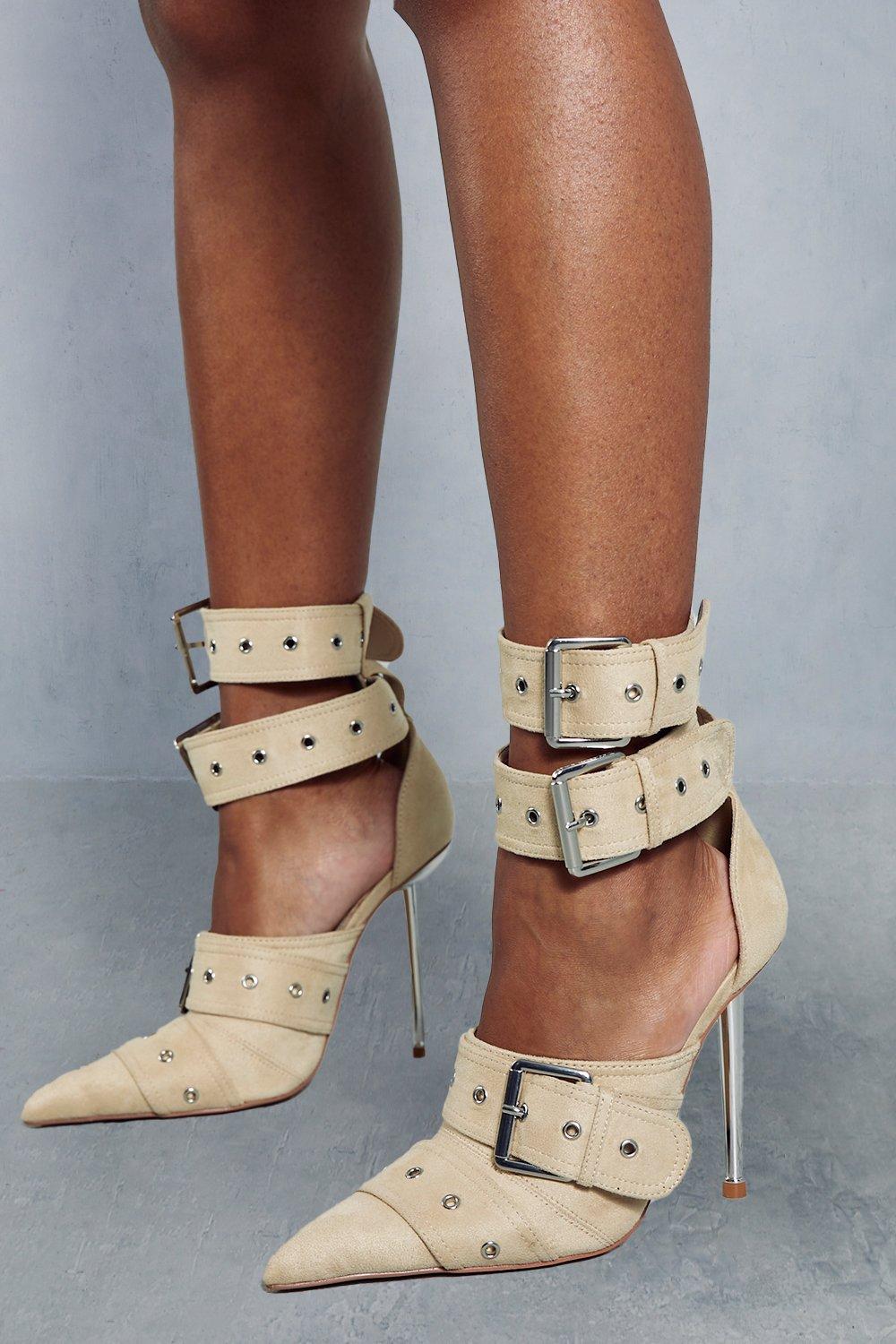 Belt store buckle heels