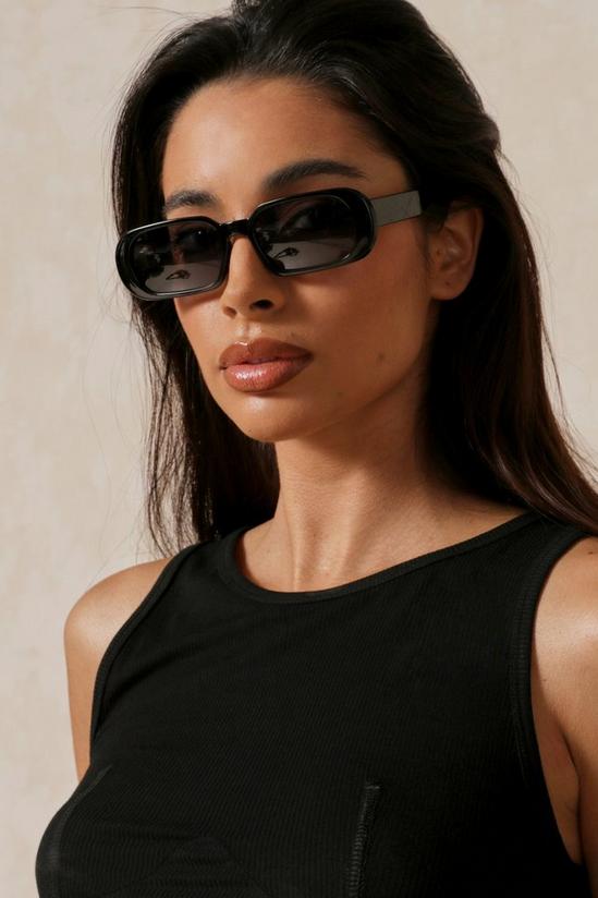 MissPap Oval Frame Sunglasses 1