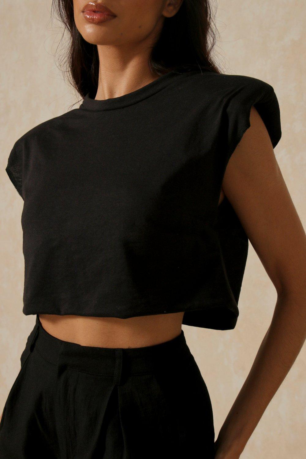 Padded Shoulder Cropped Tee